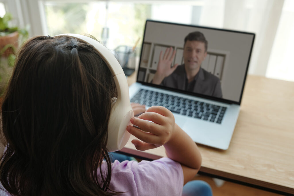 One-on-one online English classes for effective learning and practice.